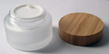 Lade das Bild in den Galerie-Viewer, Premiumglas 50mL Glastiegel - erstklassige Verarbeitung - mit Bambusdeckel - ökologisch wertvoll