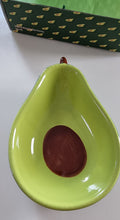 Lade das Bild in den Galerie-Viewer, Avocado Schale aus Keramik - verschiedene Grössen
